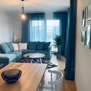 Apartament 5th Floor Big Balkoon Near Park And Baltic Sea Nice View Privat Parking Place, Gdańsk